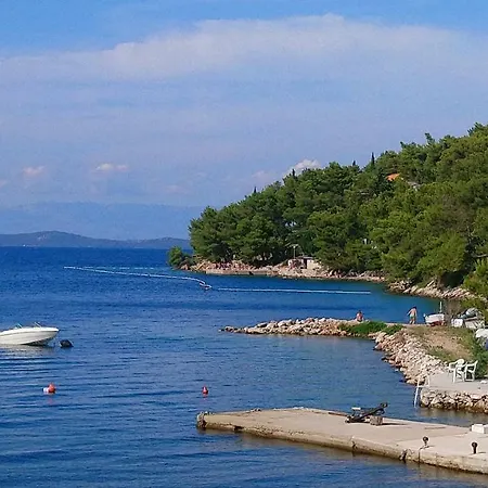 In A Beautiful Bay Sascica Apartamento Sali