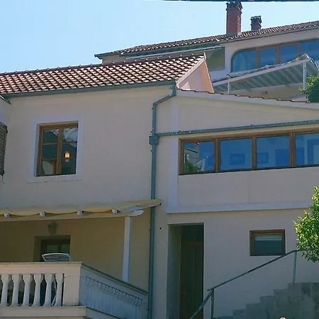 In A Beautiful Bay Sascica *