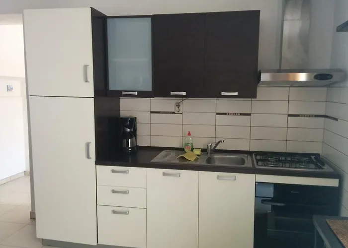 In A Beautiful Bay Sascica *