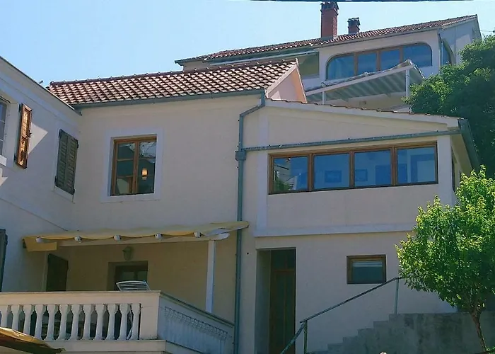 In A Beautiful Bay Sascica *